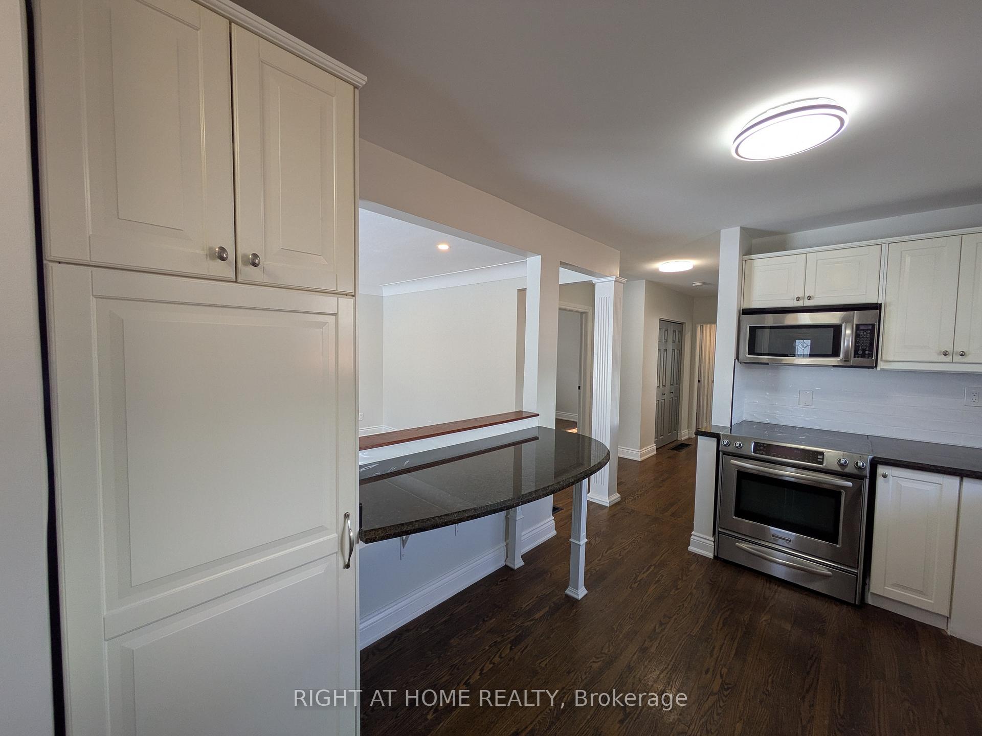 Photo 16 of Unit Upper, 242 West 18th Street, Hamilton, Buchanan — HOMEH