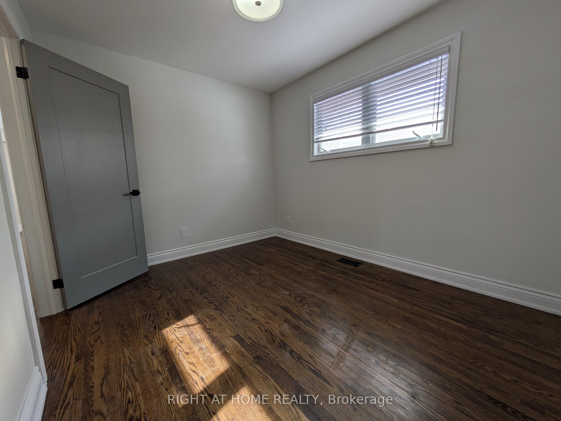 Photo 22 of Unit Upper, 242 West 18th Street, Hamilton, Buchanan — HOMEH