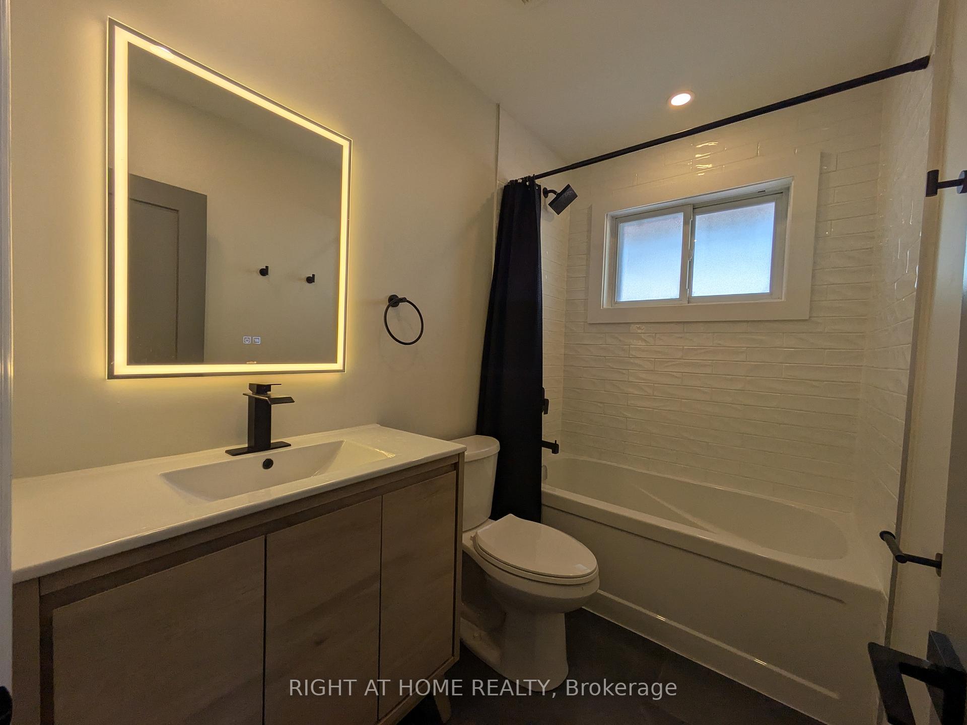 Photo 28 of Unit Upper, 242 West 18th Street, Hamilton, Buchanan — HOMEH