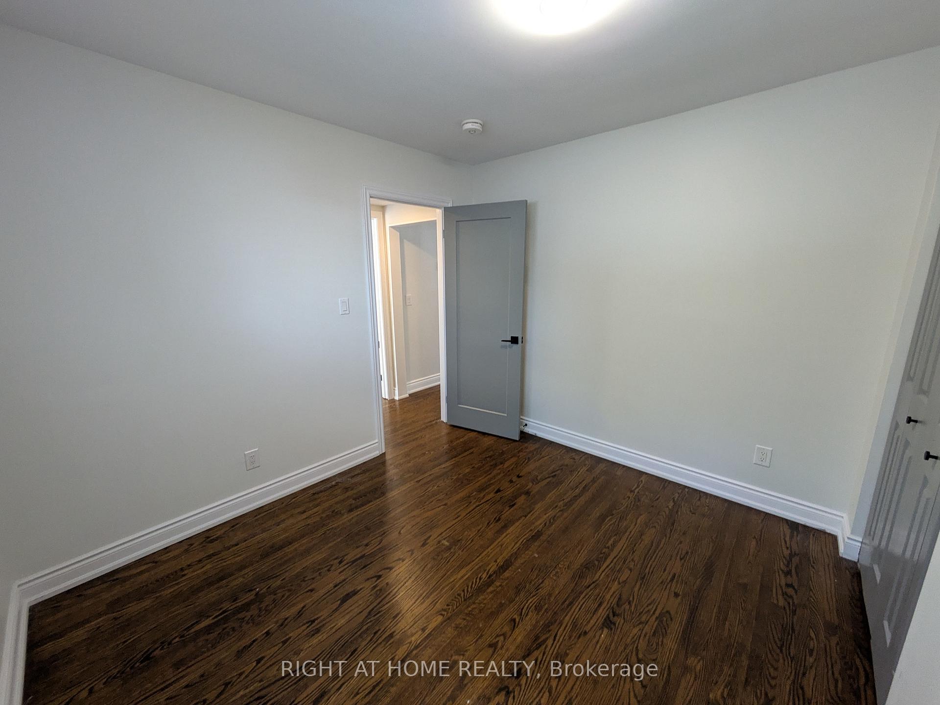 Photo 31 of Unit Upper, 242 West 18th Street, Hamilton, Buchanan — HOMEH