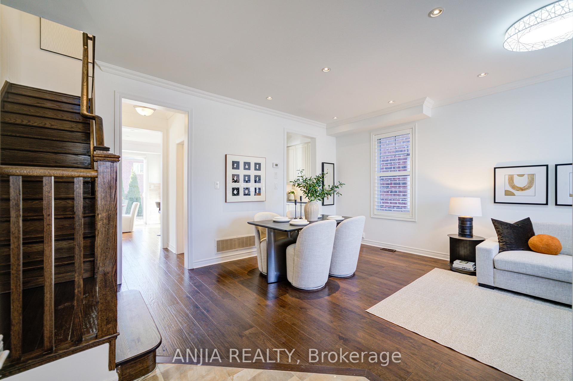 Photo 3 of 9 Cecil Nichols Avenue, Markham, Victoria Manor-Jennings Gate — HOMEH