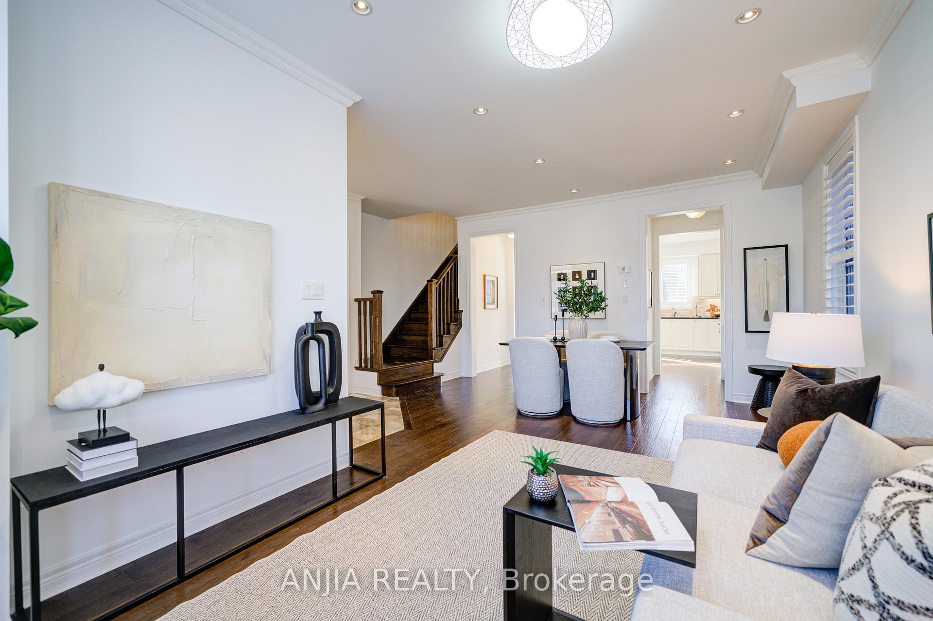 Photo 6 of 9 Cecil Nichols Avenue, Markham, Victoria Manor-Jennings Gate — HOMEH