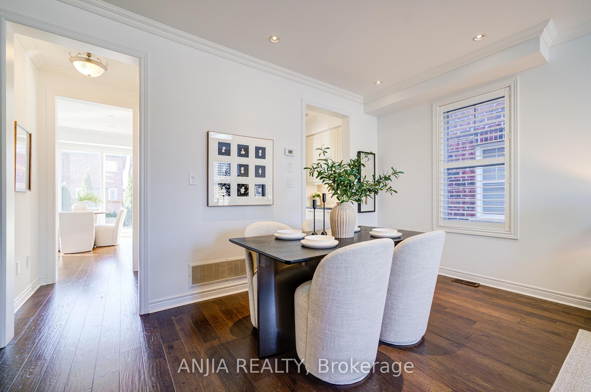 Photo 8 of 9 Cecil Nichols Avenue, Markham, Victoria Manor-Jennings Gate — HOMEH