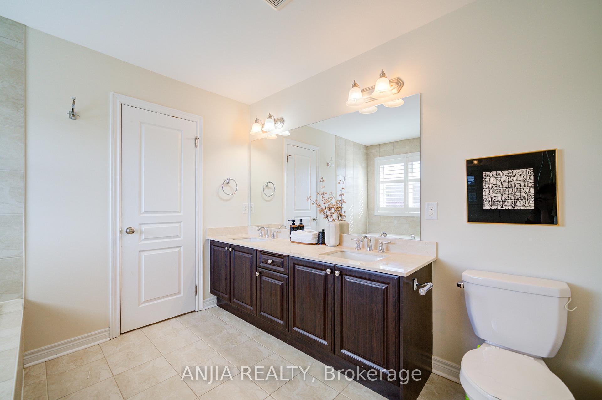 Photo 38 of 9 Cecil Nichols Avenue, Markham, Victoria Manor-Jennings Gate — HOMEH