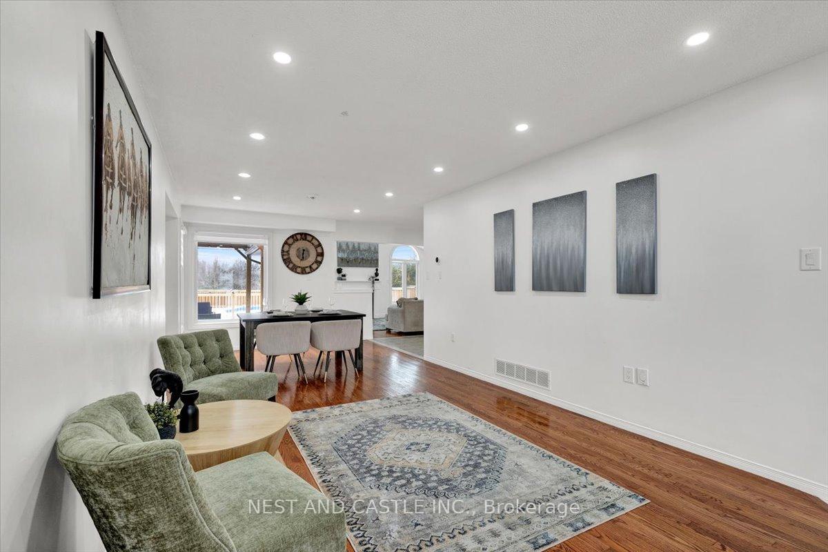 Photo 10 of 13 Treeview Court, Hamilton, Stoney Creek Mountain — HOMEH