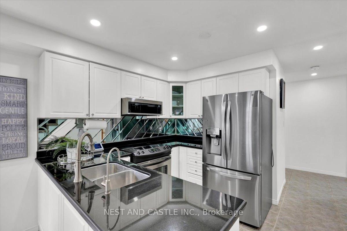 Photo 15 of 13 Treeview Court, Hamilton, Stoney Creek Mountain — HOMEH