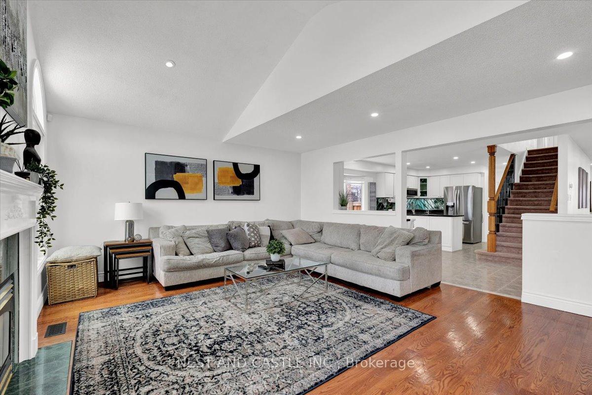 Photo 18 of 13 Treeview Court, Hamilton, Stoney Creek Mountain — HOMEH