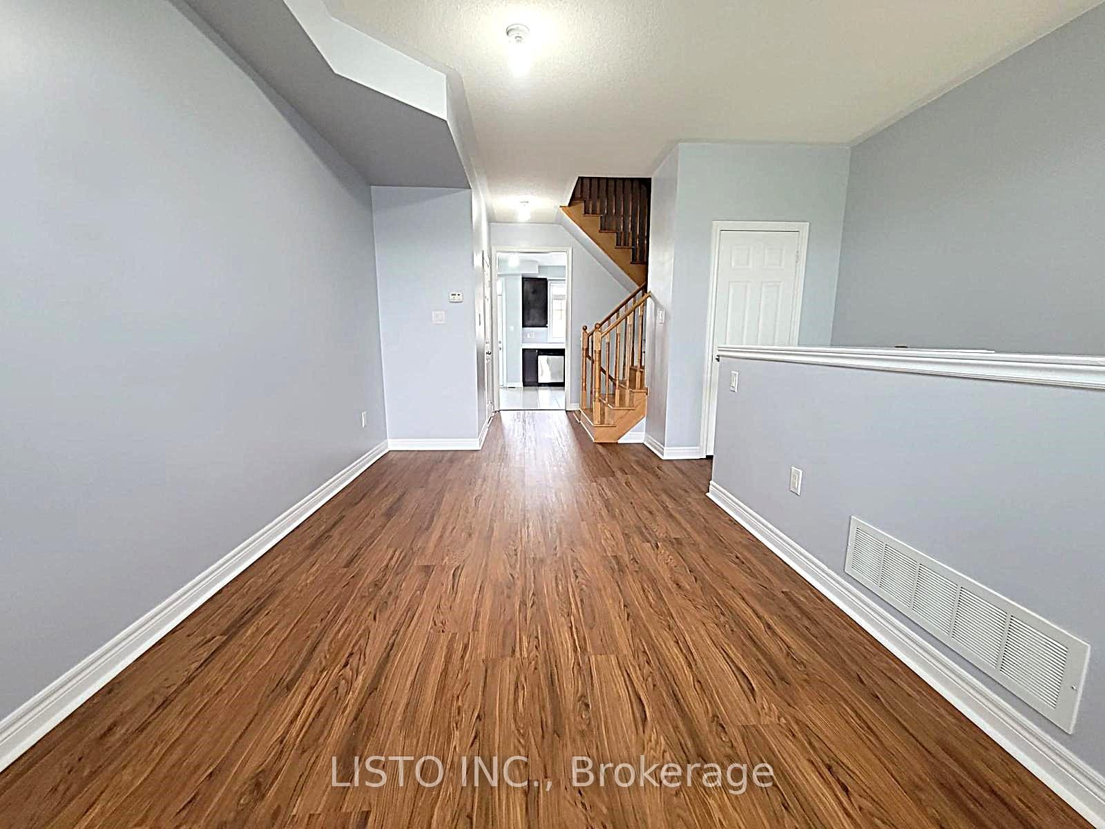 Photo 4 of 21 Dundas Way, Markham, Greensborough — HOMEH