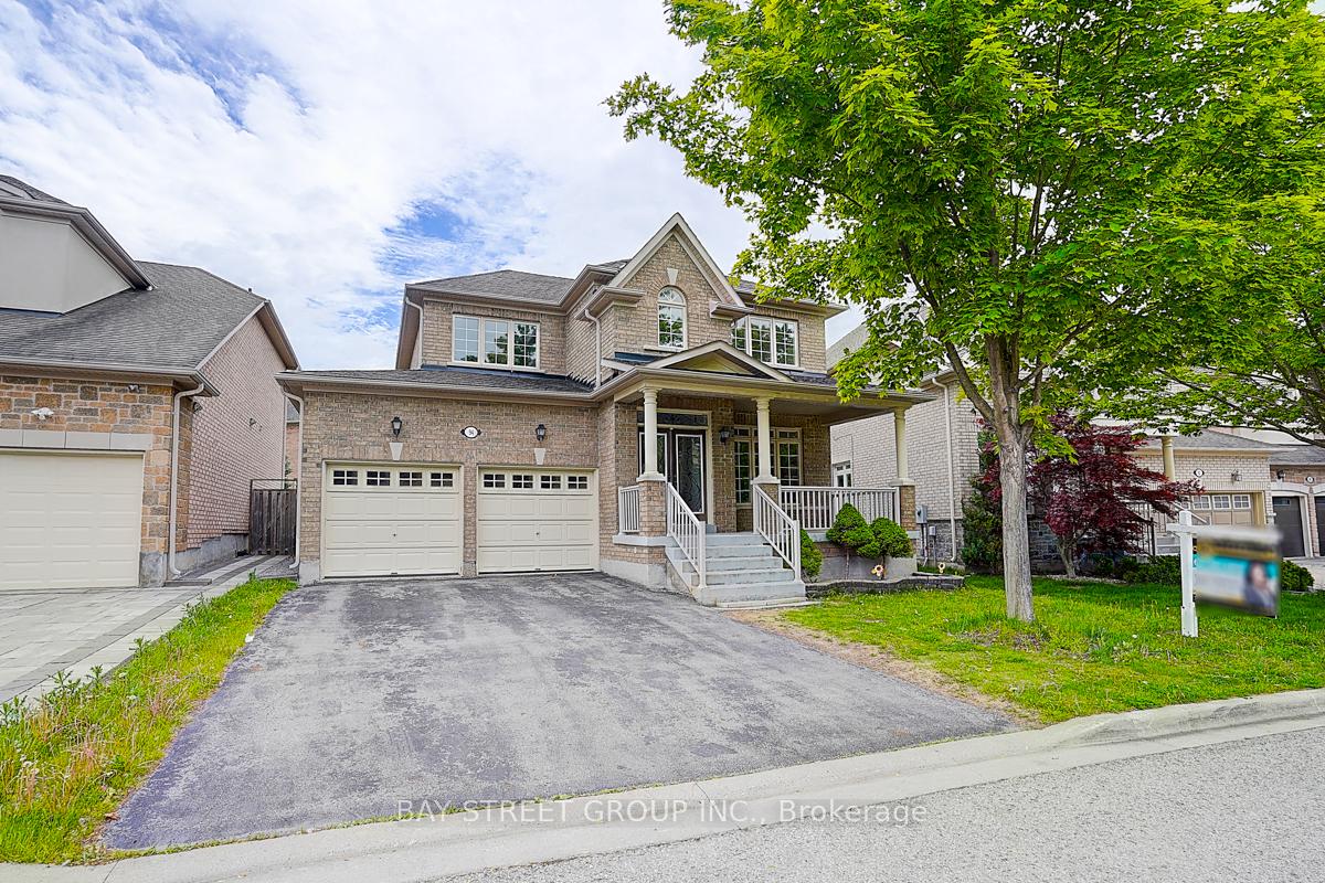 Front of 94 Castleview Crescent