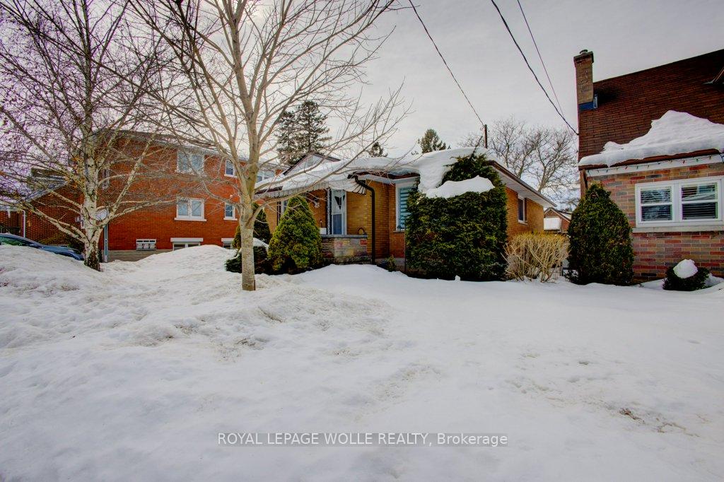 Photo 3 of 47 Brunswick Avenue, Kitchener — HOMEH