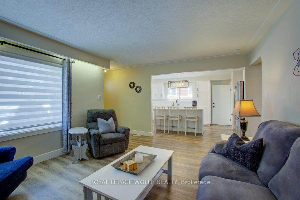 Photo 7 of 47 Brunswick Avenue, Kitchener — HOMEH