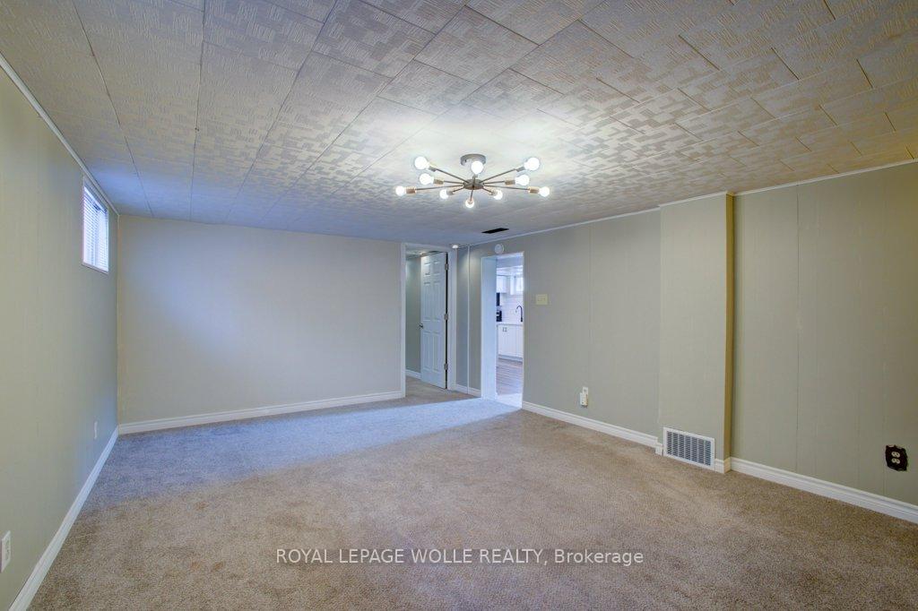 Photo 24 of 47 Brunswick Avenue, Kitchener — HOMEH