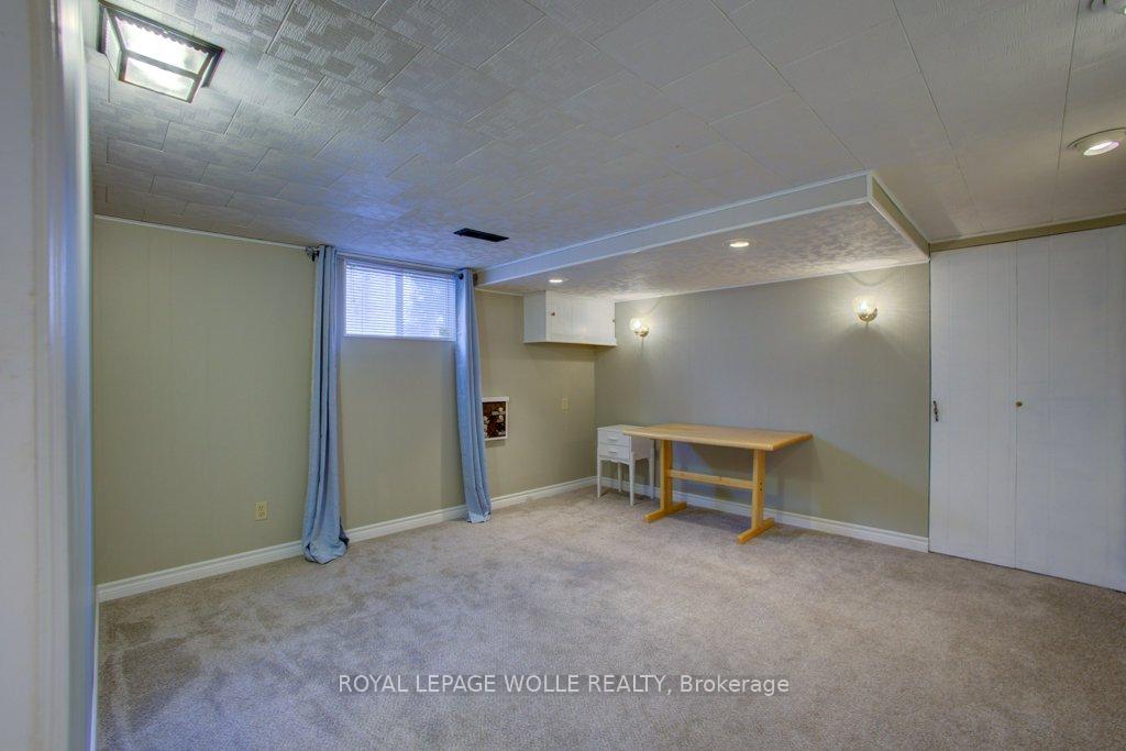 Photo 25 of 47 Brunswick Avenue, Kitchener — HOMEH