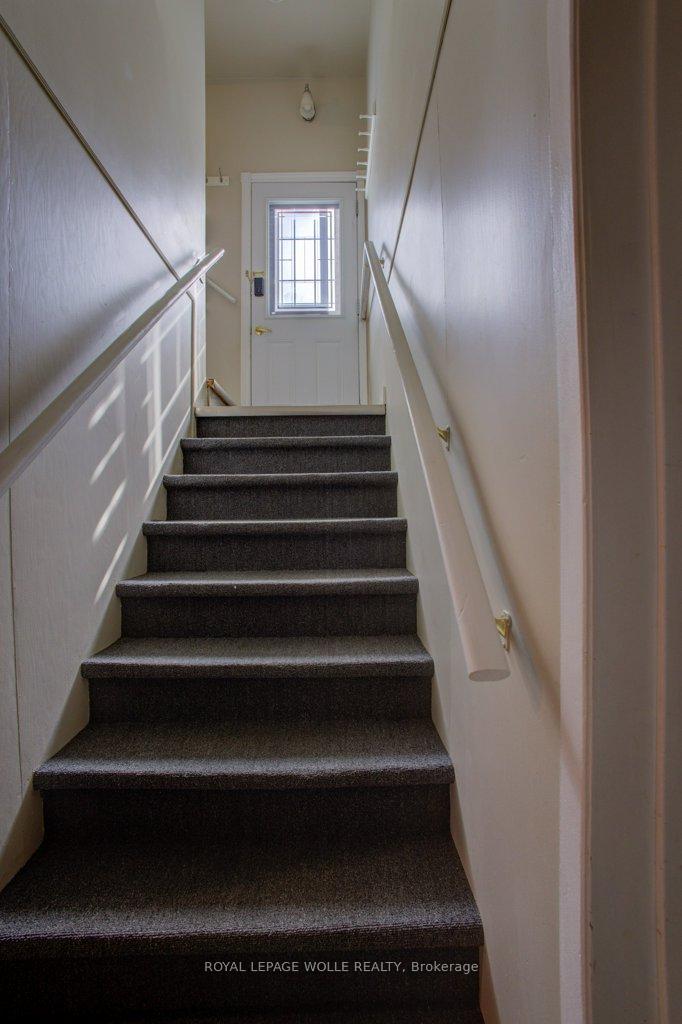 Photo 33 of 47 Brunswick Avenue, Kitchener — HOMEH