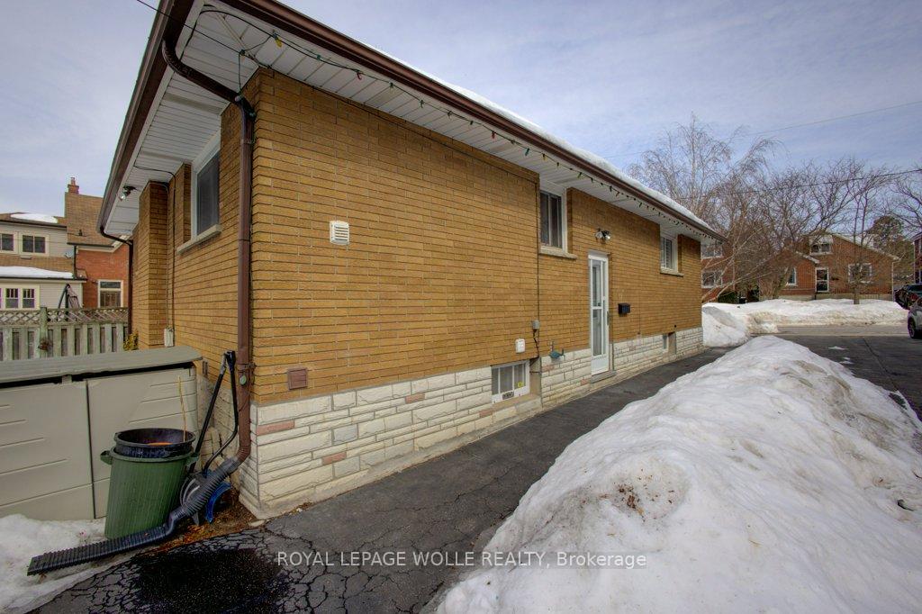 Photo 35 of 47 Brunswick Avenue, Kitchener — HOMEH