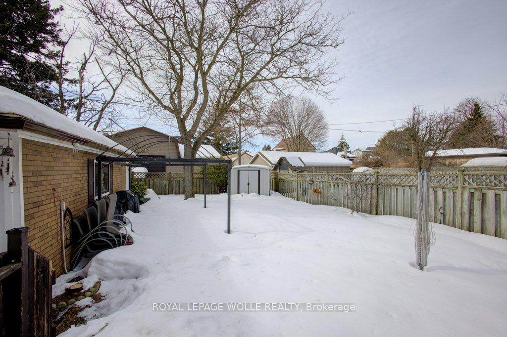 Photo 37 of 47 Brunswick Avenue, Kitchener — HOMEH