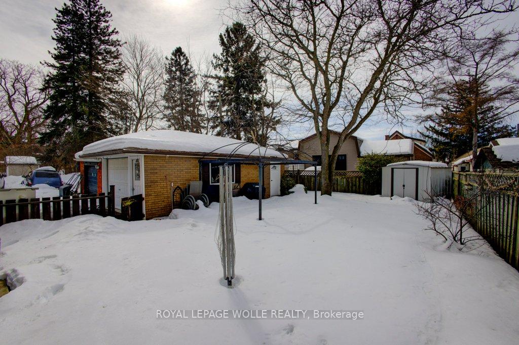 Photo 38 of 47 Brunswick Avenue, Kitchener — HOMEH