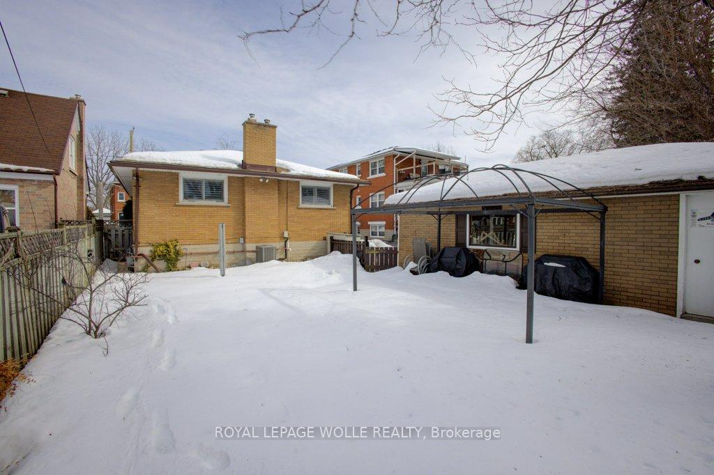 Photo 40 of 47 Brunswick Avenue, Kitchener — HOMEH