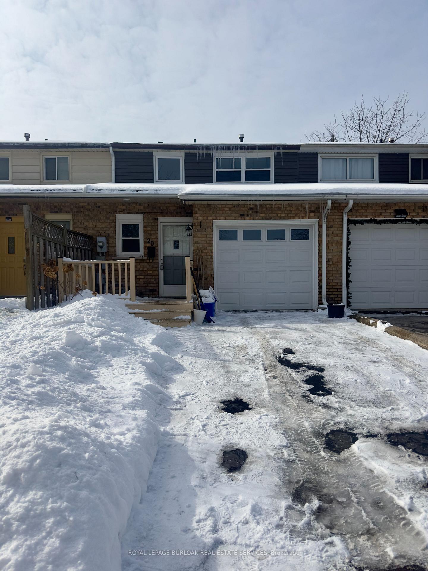Photo 1 of 20 Silvervine Drive, Hamilton, Stoney Creek Mountain — HOMEH