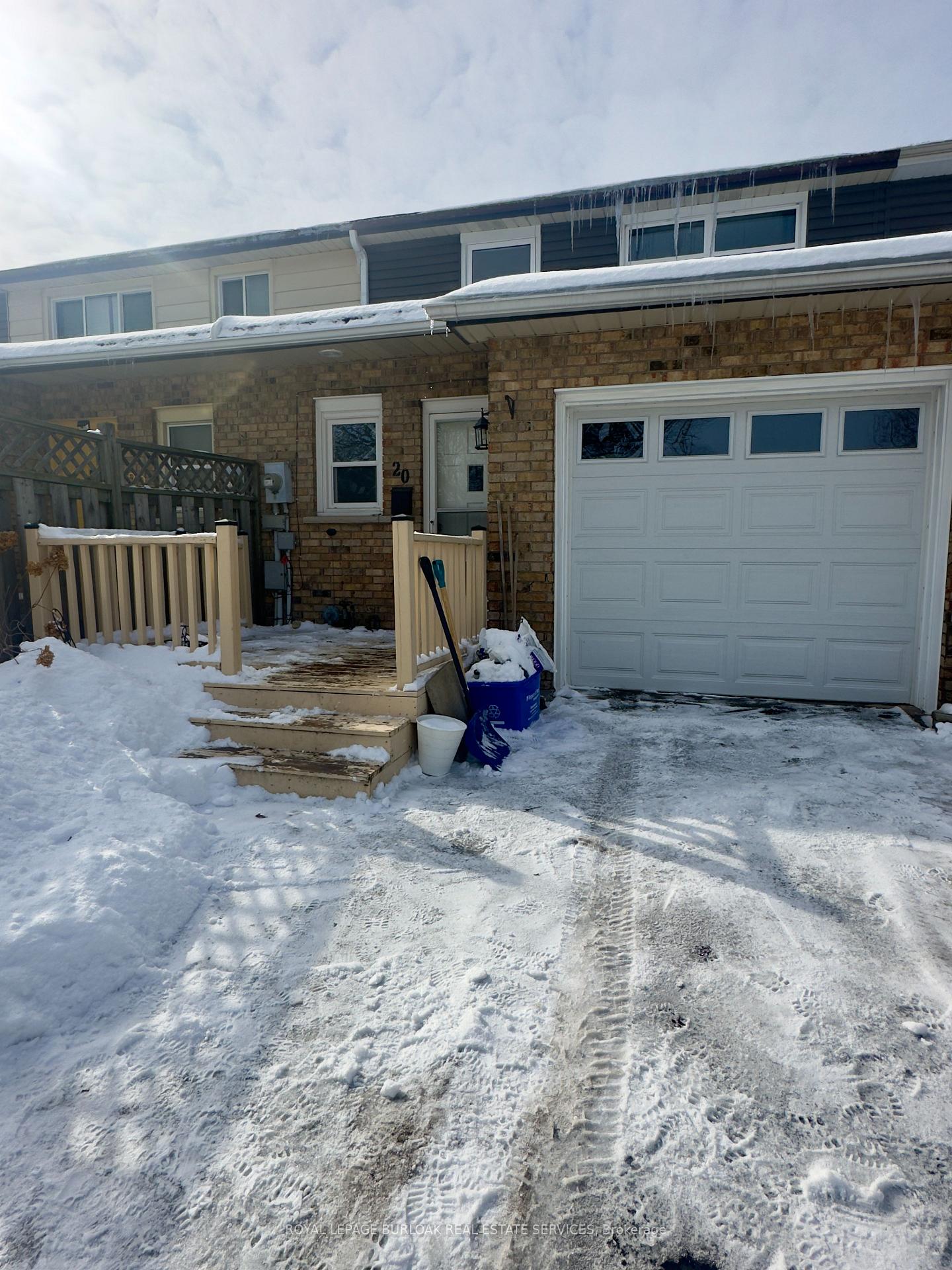Photo 2 of 20 Silvervine Drive, Hamilton, Stoney Creek Mountain — HOMEH
