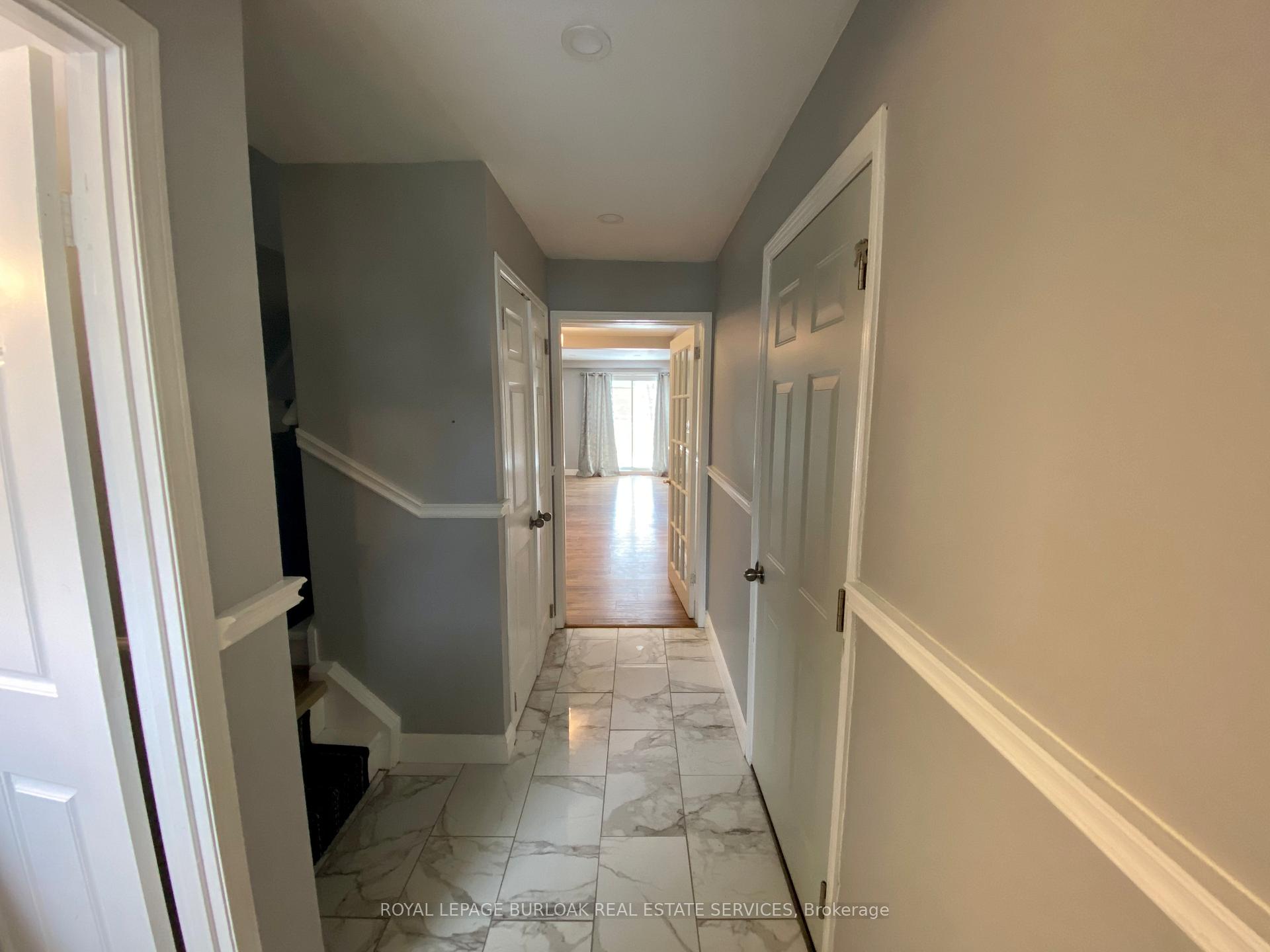 Photo 4 of 20 Silvervine Drive, Hamilton, Stoney Creek Mountain — HOMEH