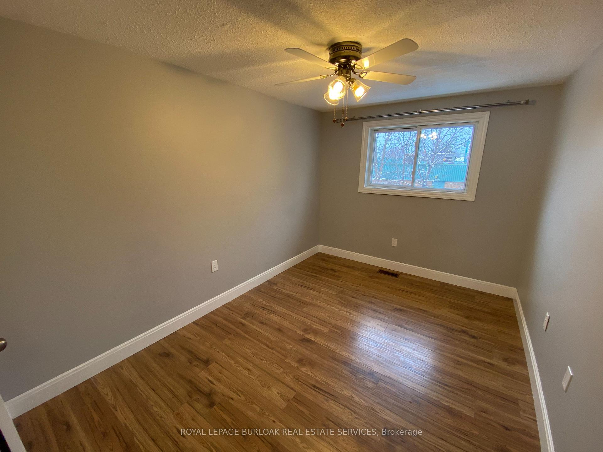 Photo 13 of 20 Silvervine Drive, Hamilton, Stoney Creek Mountain — HOMEH