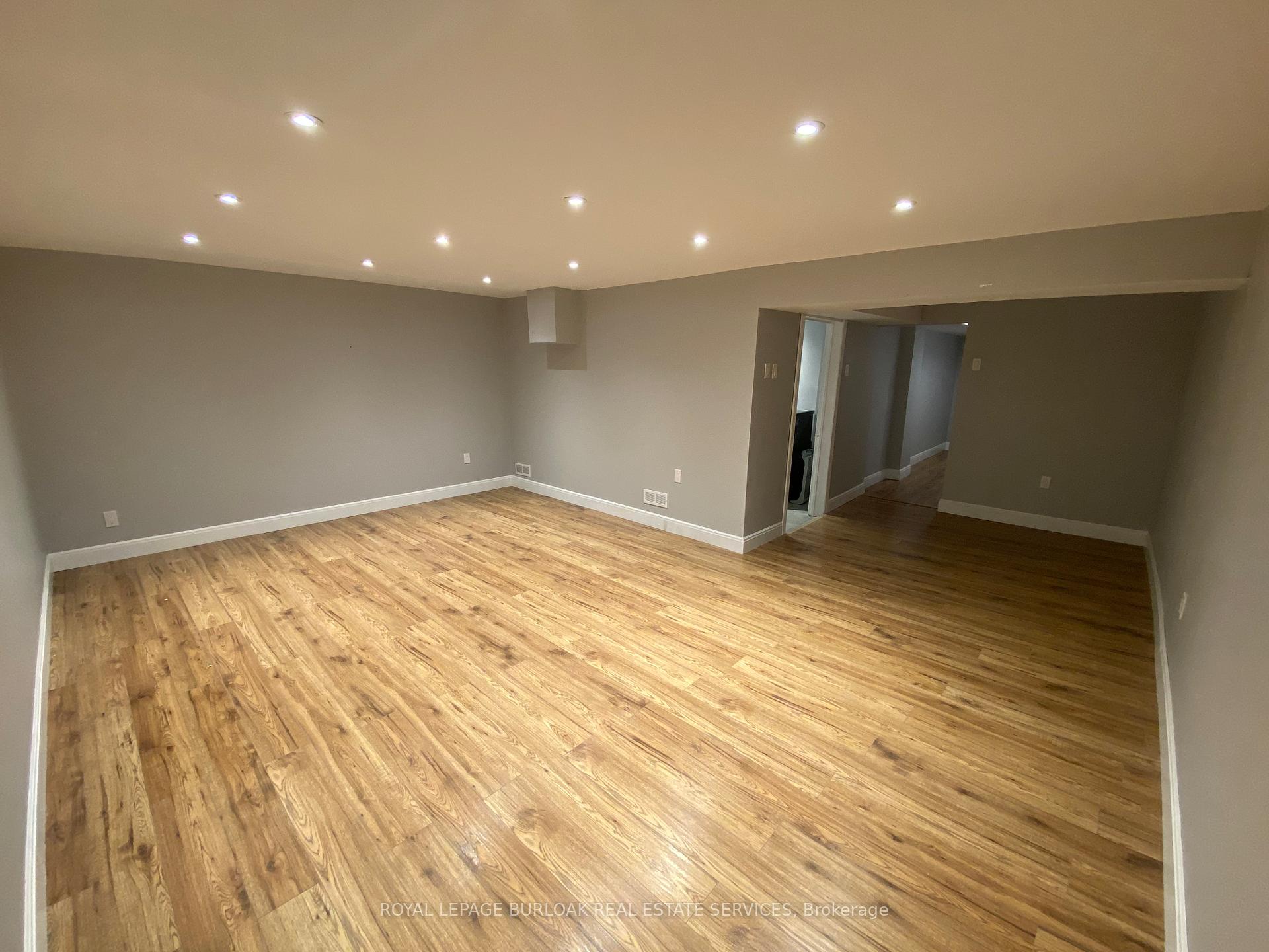 Photo 16 of 20 Silvervine Drive, Hamilton, Stoney Creek Mountain — HOMEH