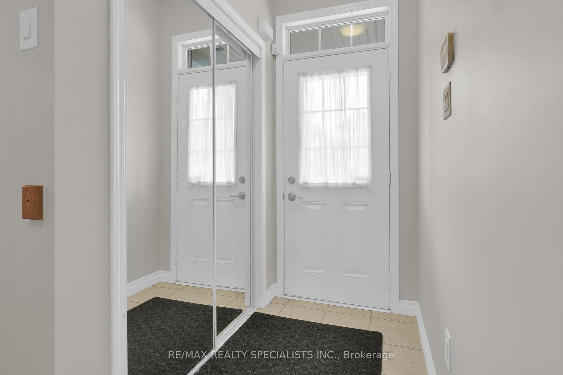 Photo 3 of 307 Chuchmach Close, Milton, Willmott — HOMEH
