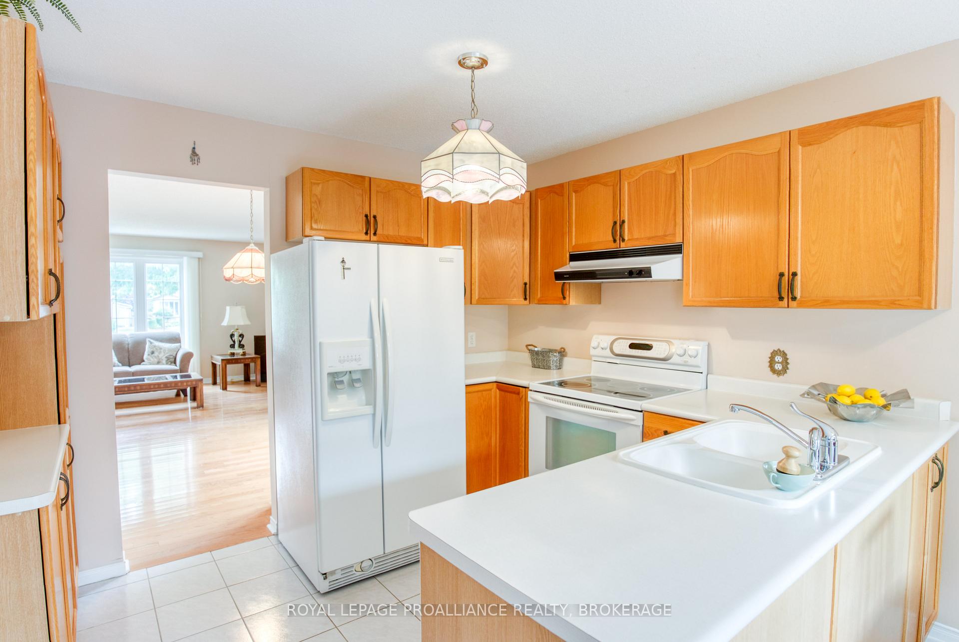 Photo 12 of 826 Bexley Gate, Kingston, East Gardiners Rd — HOMEH