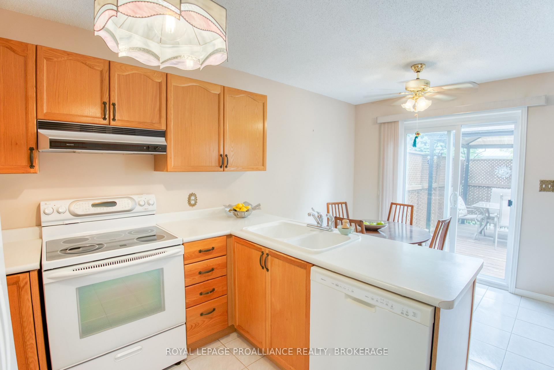 Photo 13 of 826 Bexley Gate, Kingston, East Gardiners Rd — HOMEH