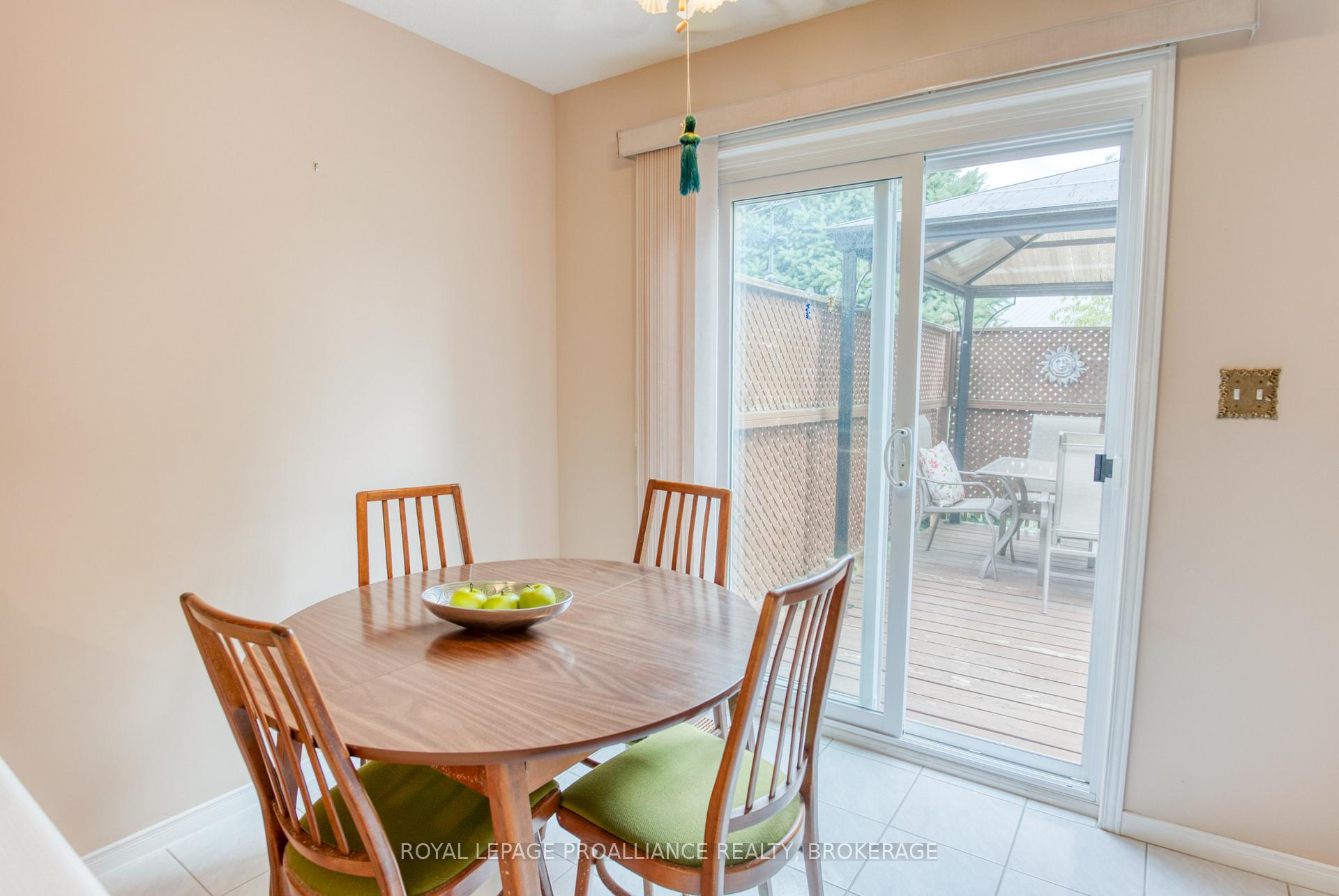 Photo 14 of 826 Bexley Gate, Kingston, East Gardiners Rd — HOMEH