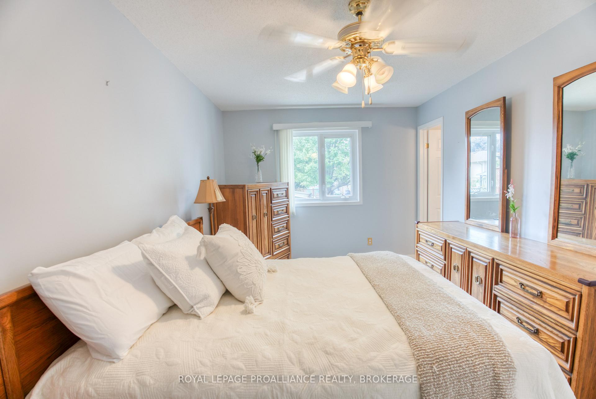 Photo 24 of 826 Bexley Gate, Kingston, East Gardiners Rd — HOMEH