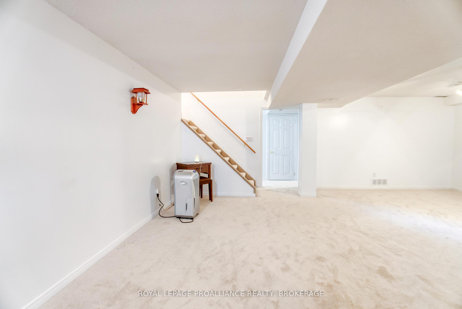 Photo 29 of 826 Bexley Gate, Kingston, East Gardiners Rd — HOMEH