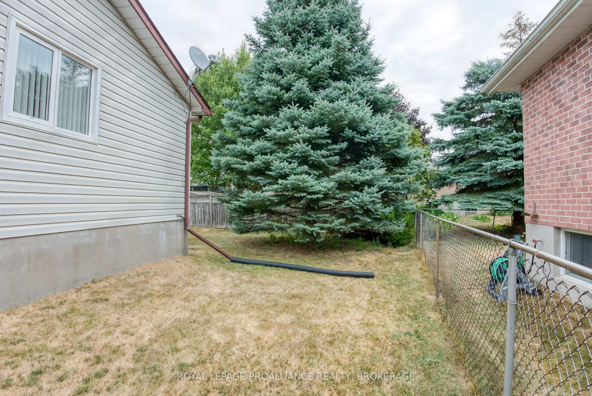 Photo 34 of 826 Bexley Gate, Kingston, East Gardiners Rd — HOMEH