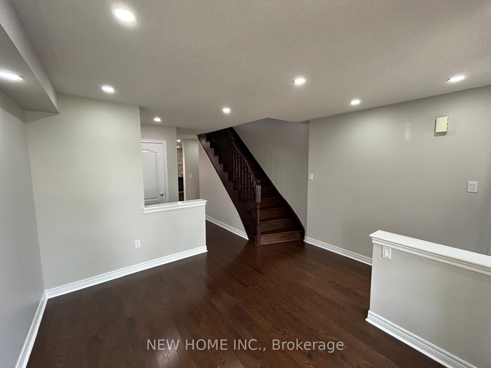 Photo 3 of 498 Vaughan Court, Milton, Scott — HOMEH