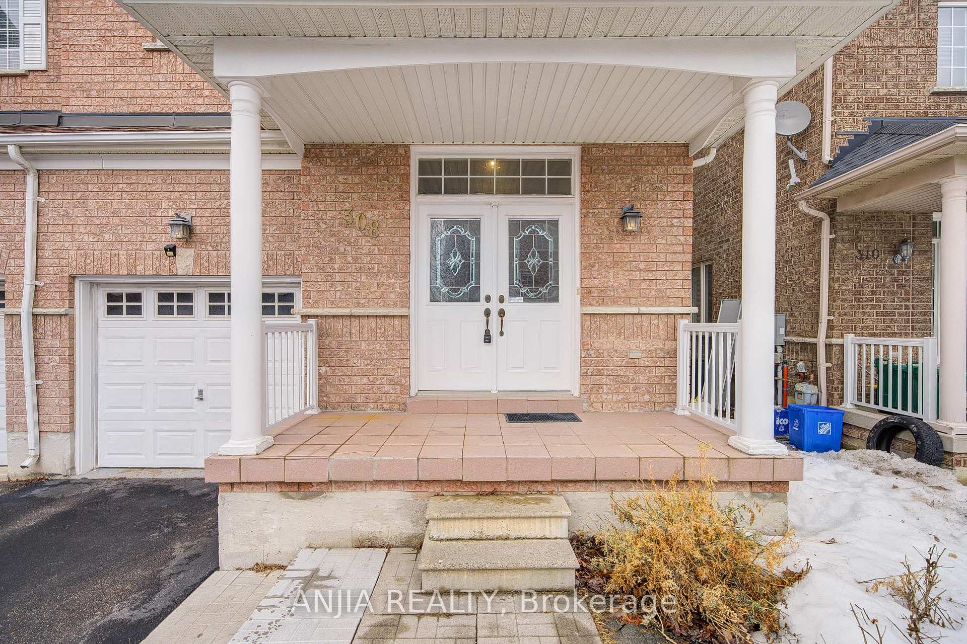 Photo 2 of 308 Caboto Trail, Markham, Village Green-South Unionville — HOMEH