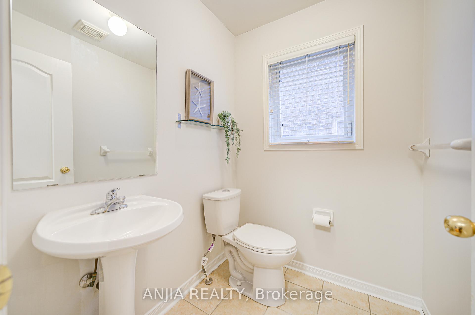 Photo 10 of 308 Caboto Trail, Markham, Village Green-South Unionville — HOMEH