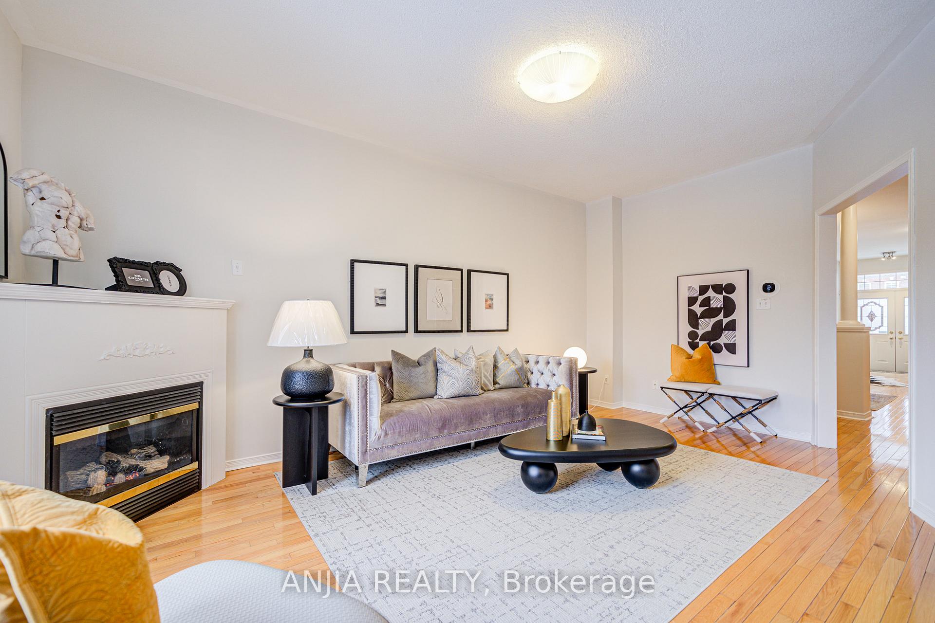 Photo 14 of 308 Caboto Trail, Markham, Village Green-South Unionville — HOMEH