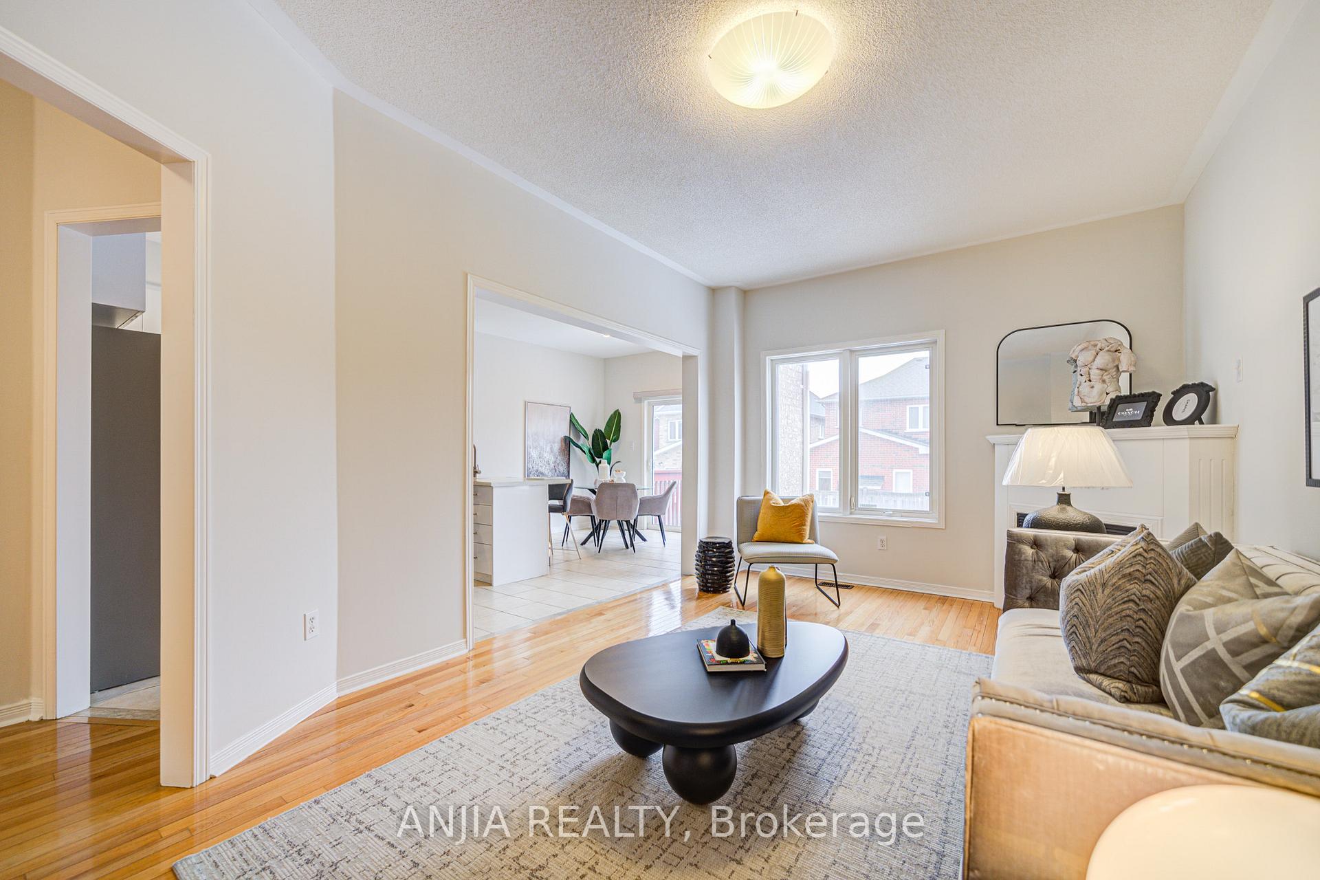 Photo 15 of 308 Caboto Trail, Markham, Village Green-South Unionville — HOMEH