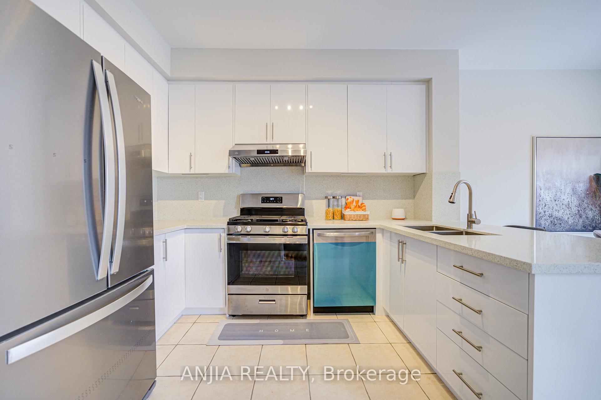 Photo 17 of 308 Caboto Trail, Markham, Village Green-South Unionville — HOMEH