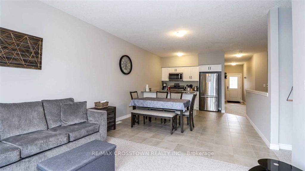 Photo 10 of 977 Wright Drive, Midland — HOMEH