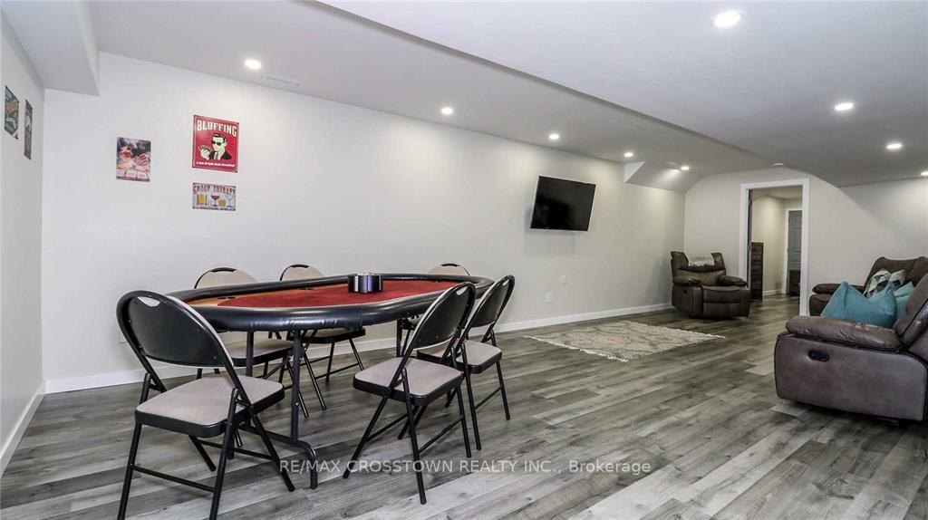 Photo 20 of 977 Wright Drive, Midland — HOMEH