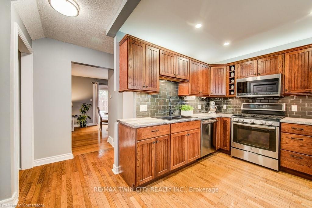 Photo 6 of 141 Charles Best Place, Kitchener — HOMEH