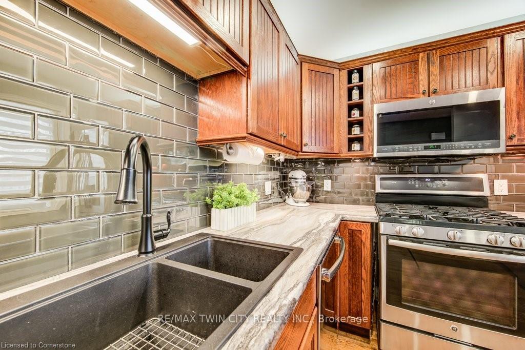 Photo 9 of 141 Charles Best Place, Kitchener — HOMEH