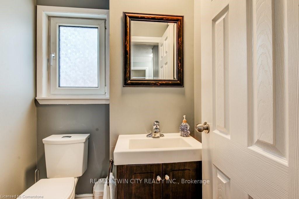 Photo 13 of 141 Charles Best Place, Kitchener — HOMEH