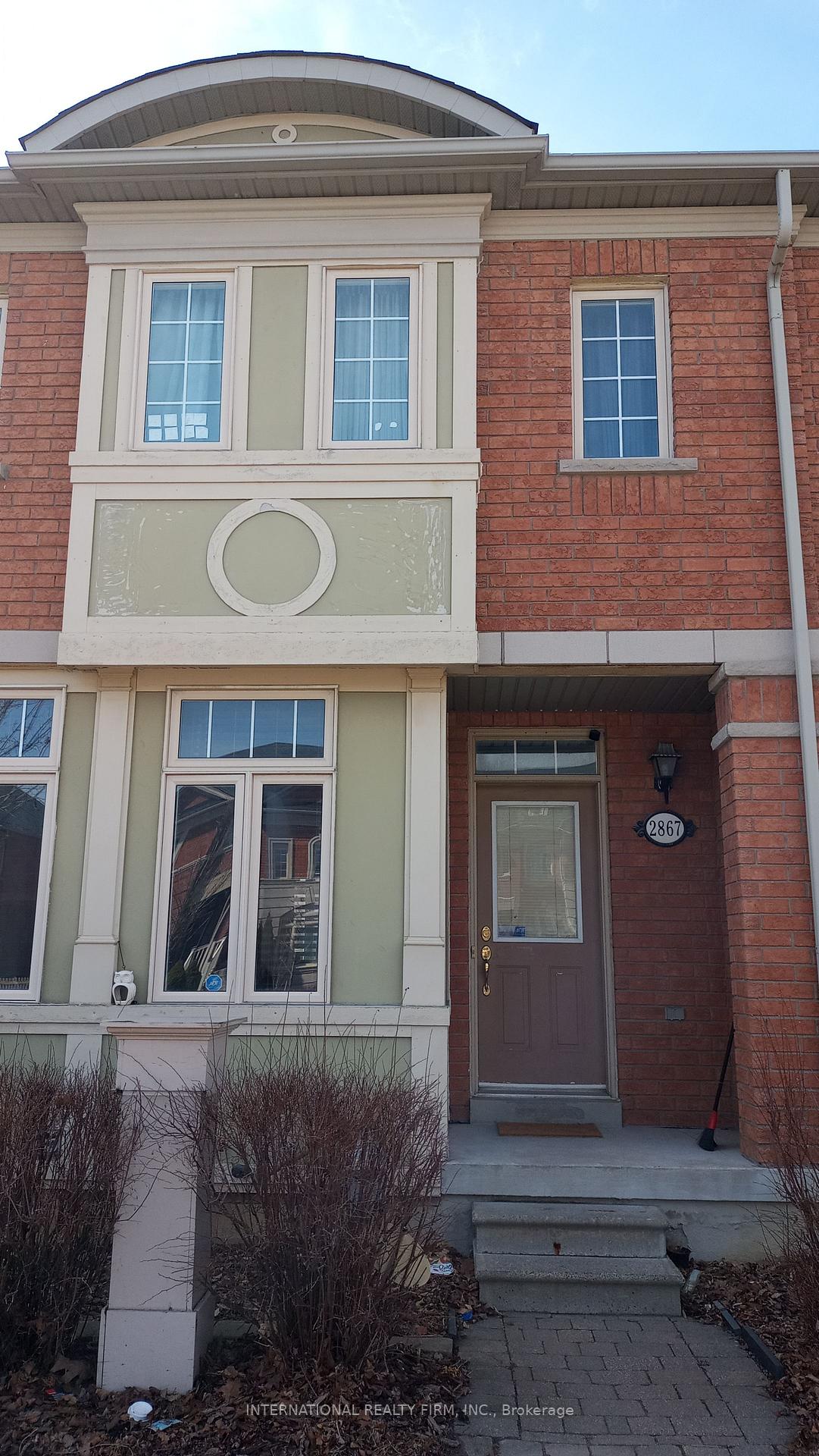 Front of 2867 Bur Oak Avenue