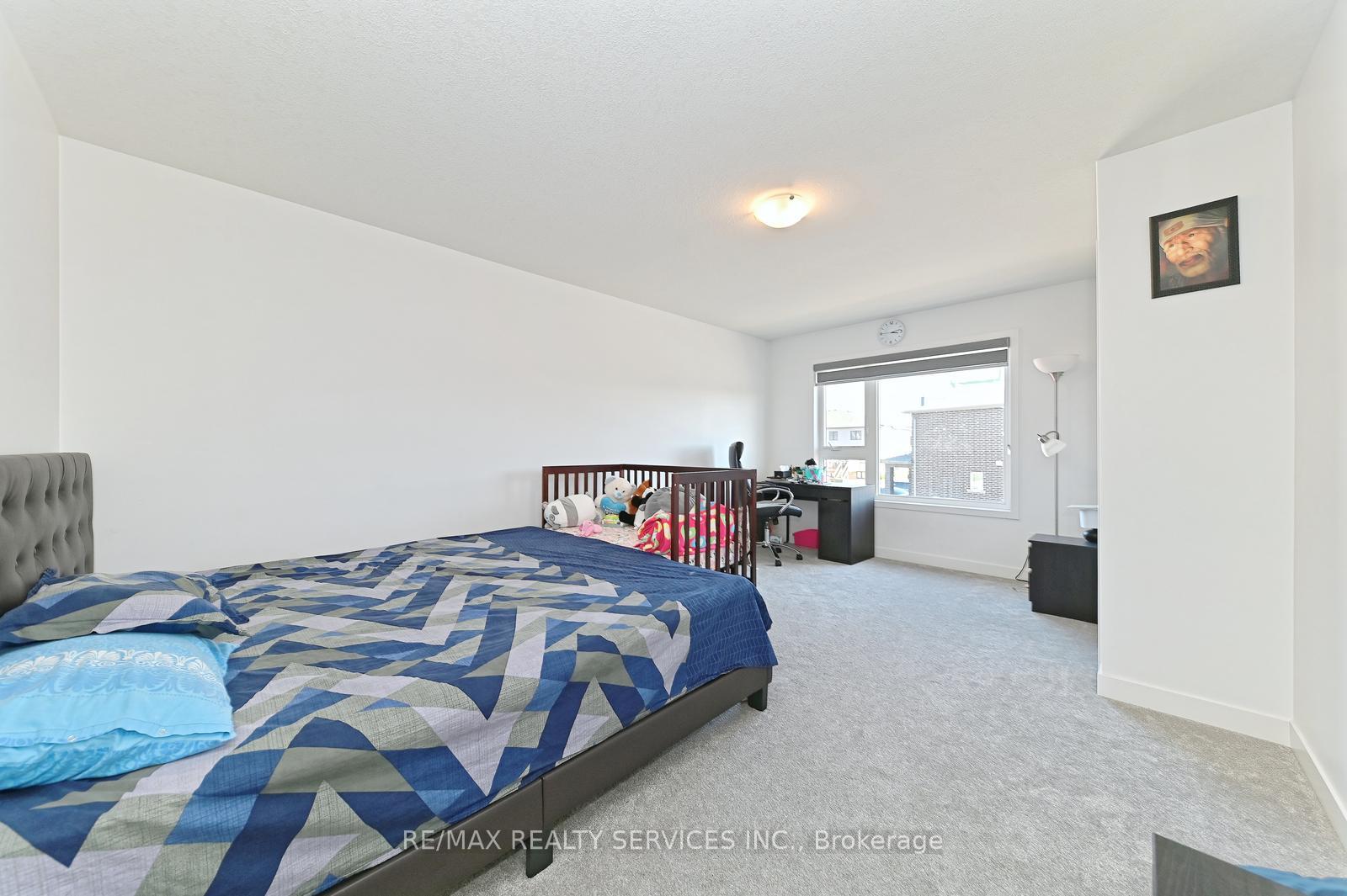 Photo 16 of 32 Pony Way, Kitchener — HOMEH
