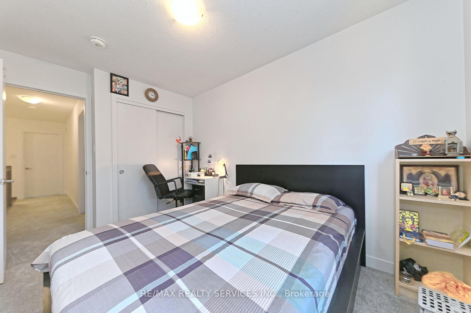 Photo 20 of 32 Pony Way, Kitchener — HOMEH