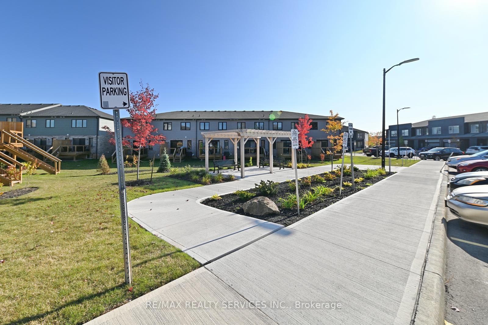 Photo 36 of 32 Pony Way, Kitchener — HOMEH
