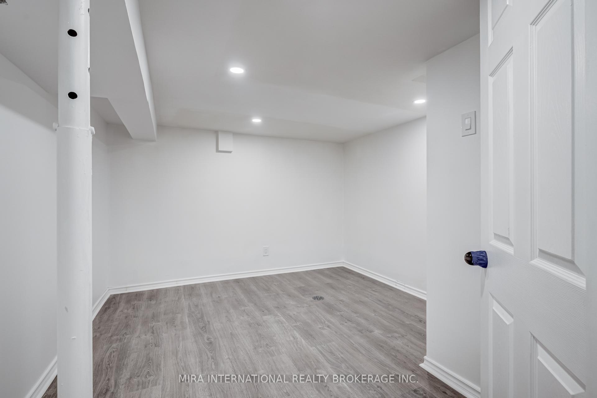 Photo 8 of Unit B, 83 Simcoe Street, Hamilton, North End — HOMEH